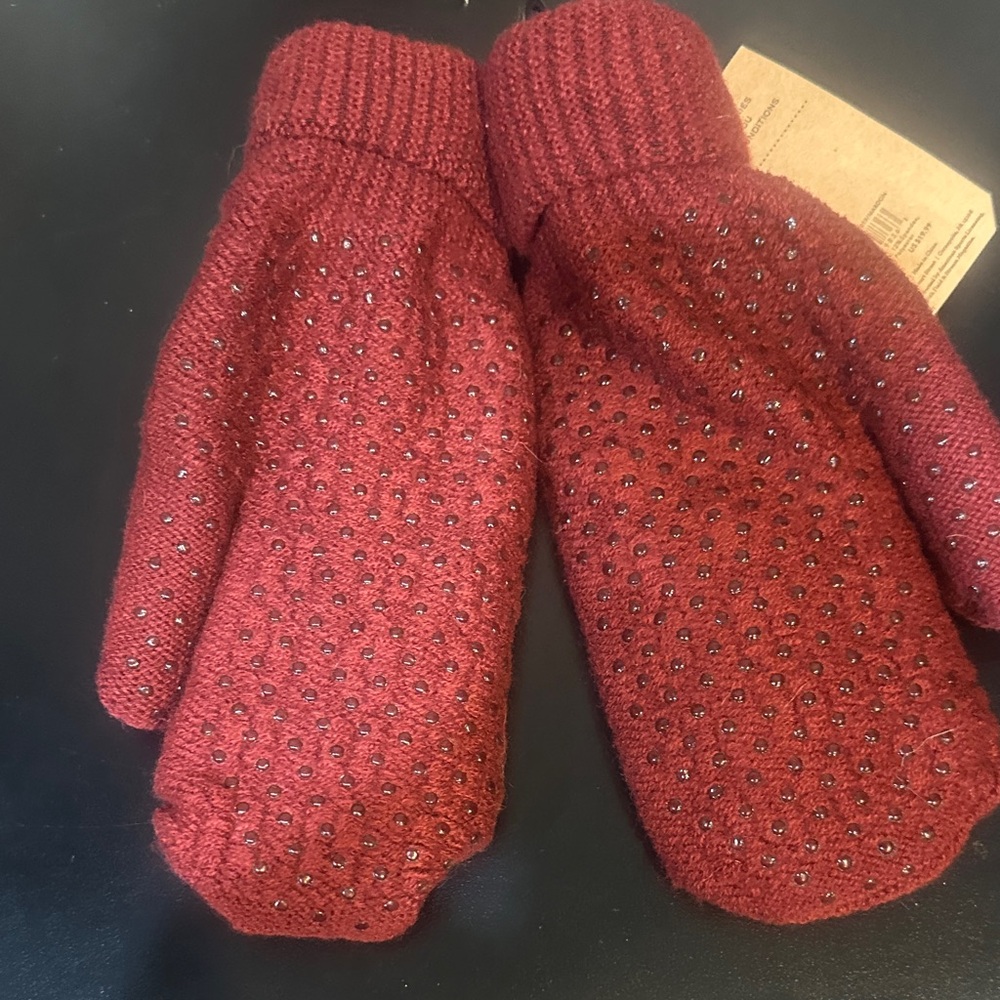 Field & Stream Burgundy Knit Cabin Mittens